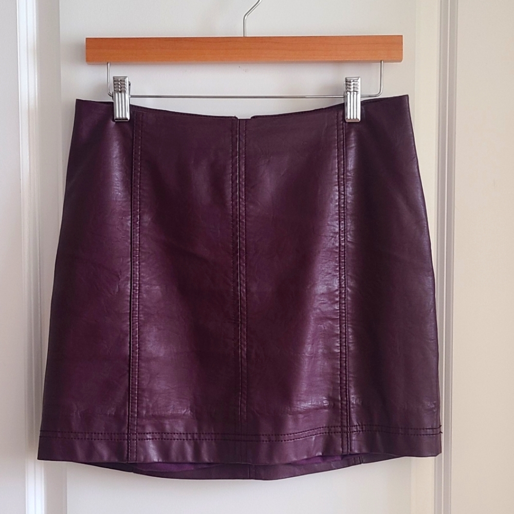 Free People faux leather mini skirt size 6/medium